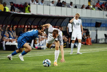 Azerbaijan vs Estonia (21:00 – 16/11)